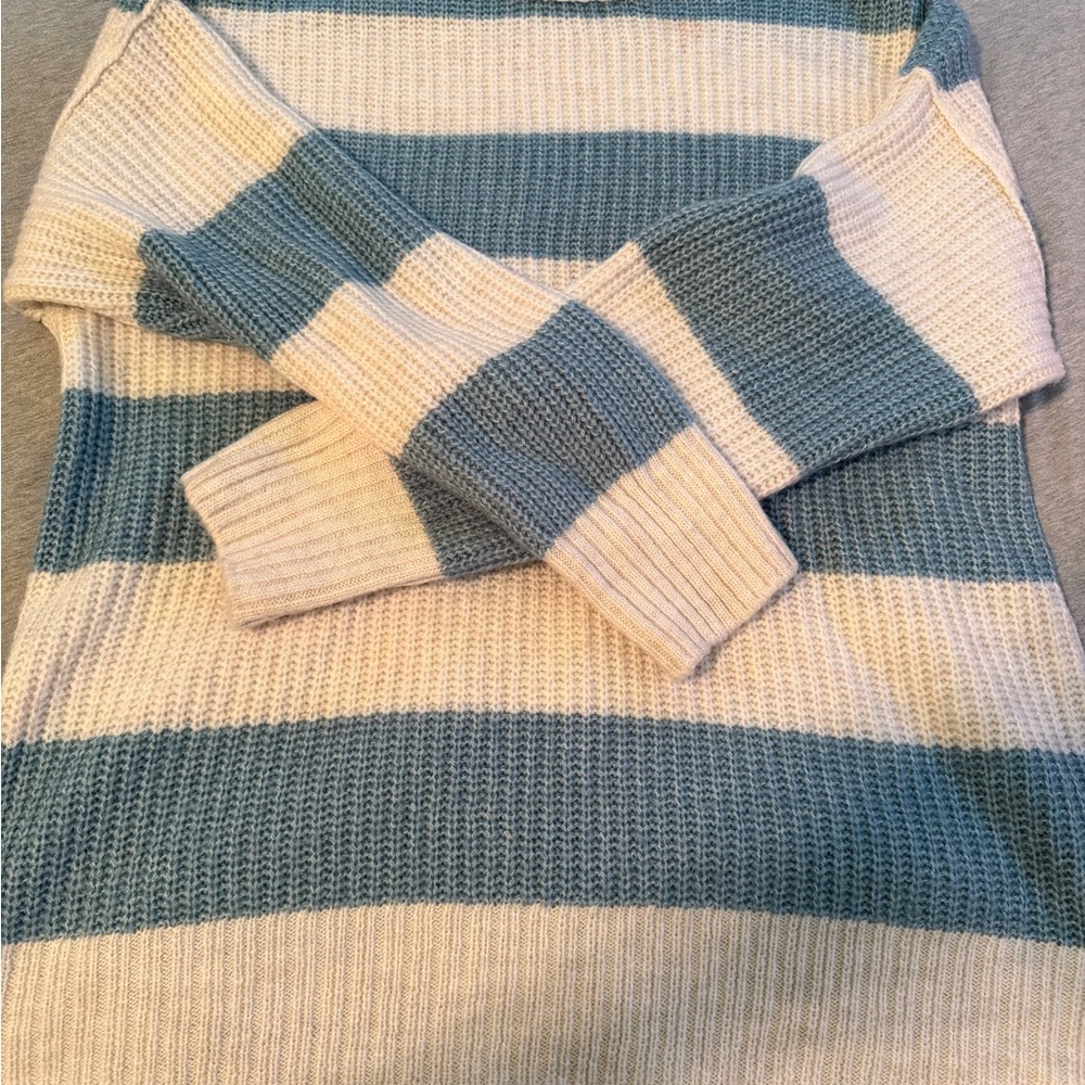 Arizona Jean Company Blue and Cream Off-the-Shoulder Sweater